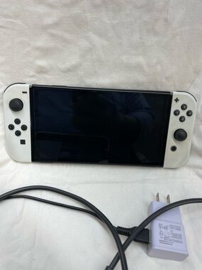 Nintendo switch White Gaming Console with Detachable Controllers/charging dock